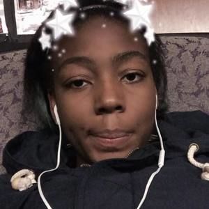 Meet your Posher, Roxy